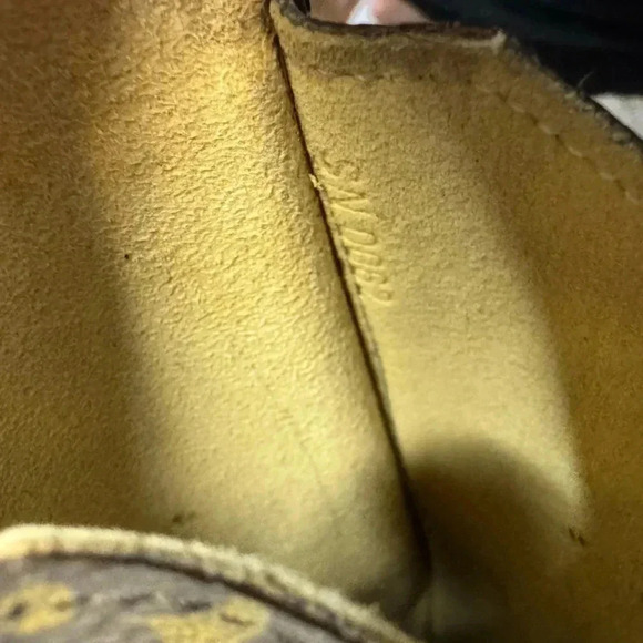 Louis Vuitton Monogram Etui a Lunettes Rabat Eyeglass Case - Picture 16 of 17